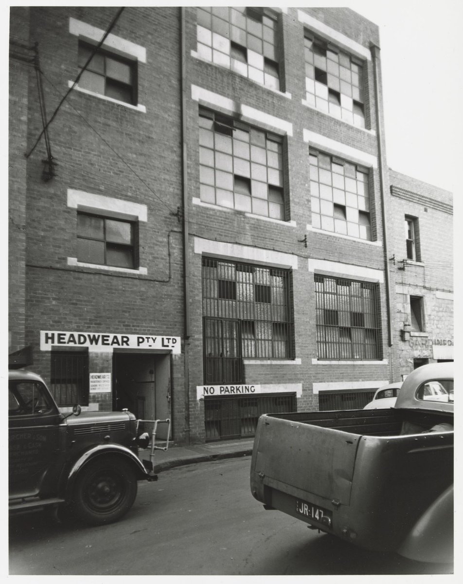 Leichardt Street - west side, near Lonsdale Street corner, Melbourne City (1950)