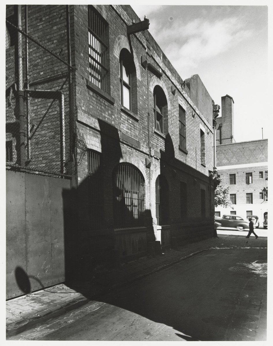 George Lane - east side, looking at Lonsdale Street, Melbourne City (1950)