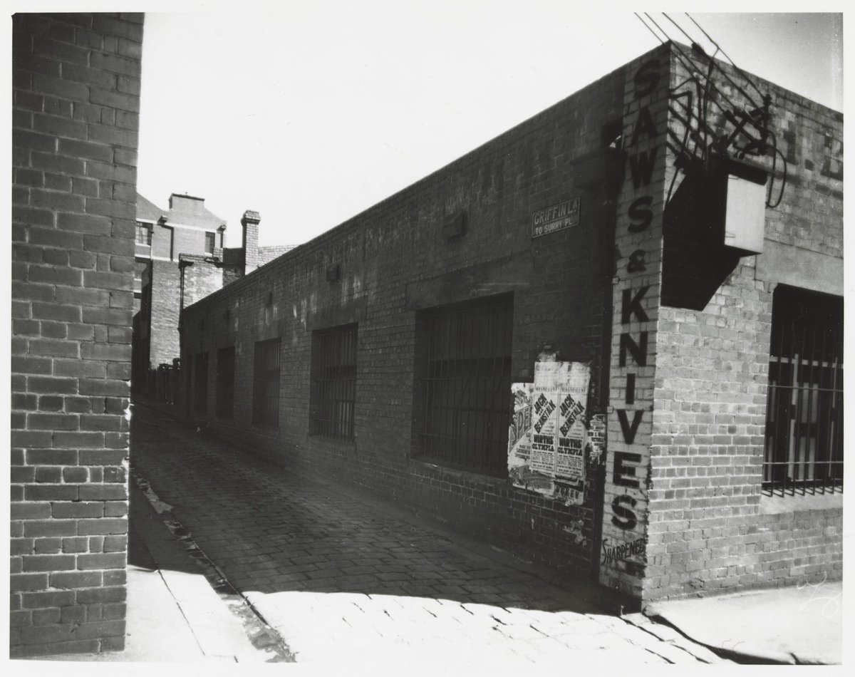 Griffin Lane - west side, corner with Little Lonsdale Street, Melbourne City (1950)