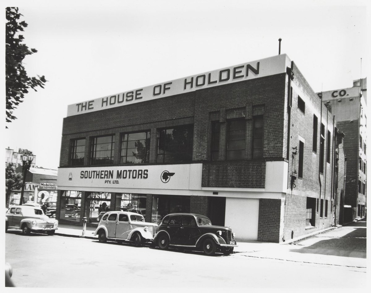 Lonsdale Street - north side, at corner with Exhibition Street, Melbourne City (1950)