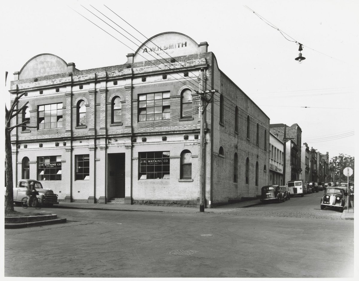Exhibition Street - east side, at north-west corner with Little Lonsdale Street, Melbourne City (1950)