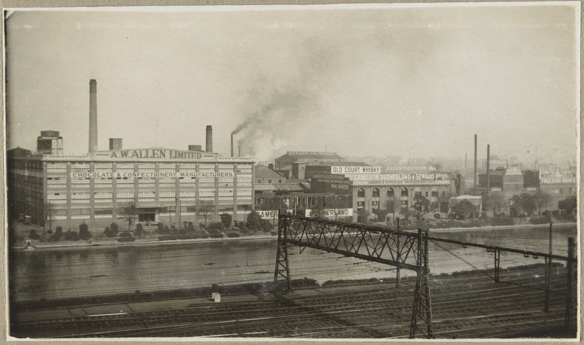 Flinders St. [Bird's eye view looking towards factories on the other side of the river.], Melbourne City (1905–28)