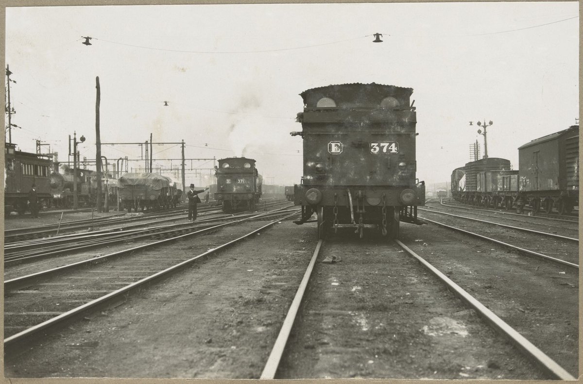 Melbourne Yards. [Engine E.374. viewed from the rear.] (1905–28)
