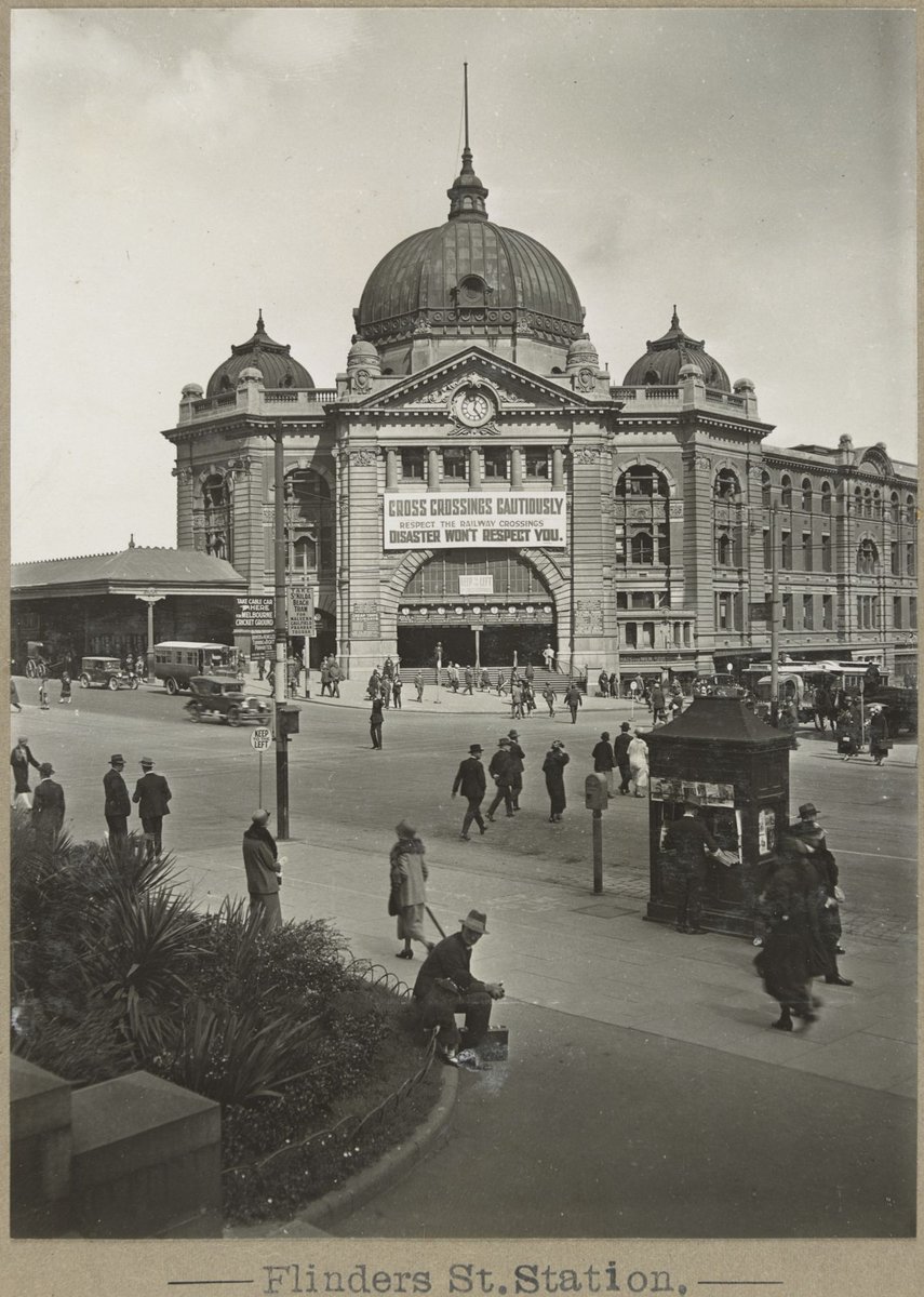Flinders St.Station. [Viewed from St. Paul's corner.], Melbourne City (1905–28)