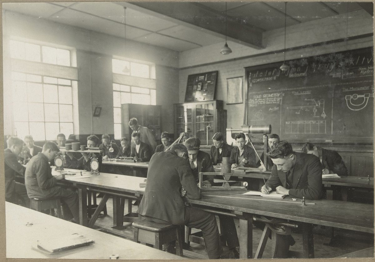 V.R.Technical School Newport. [Interior.] (1927)