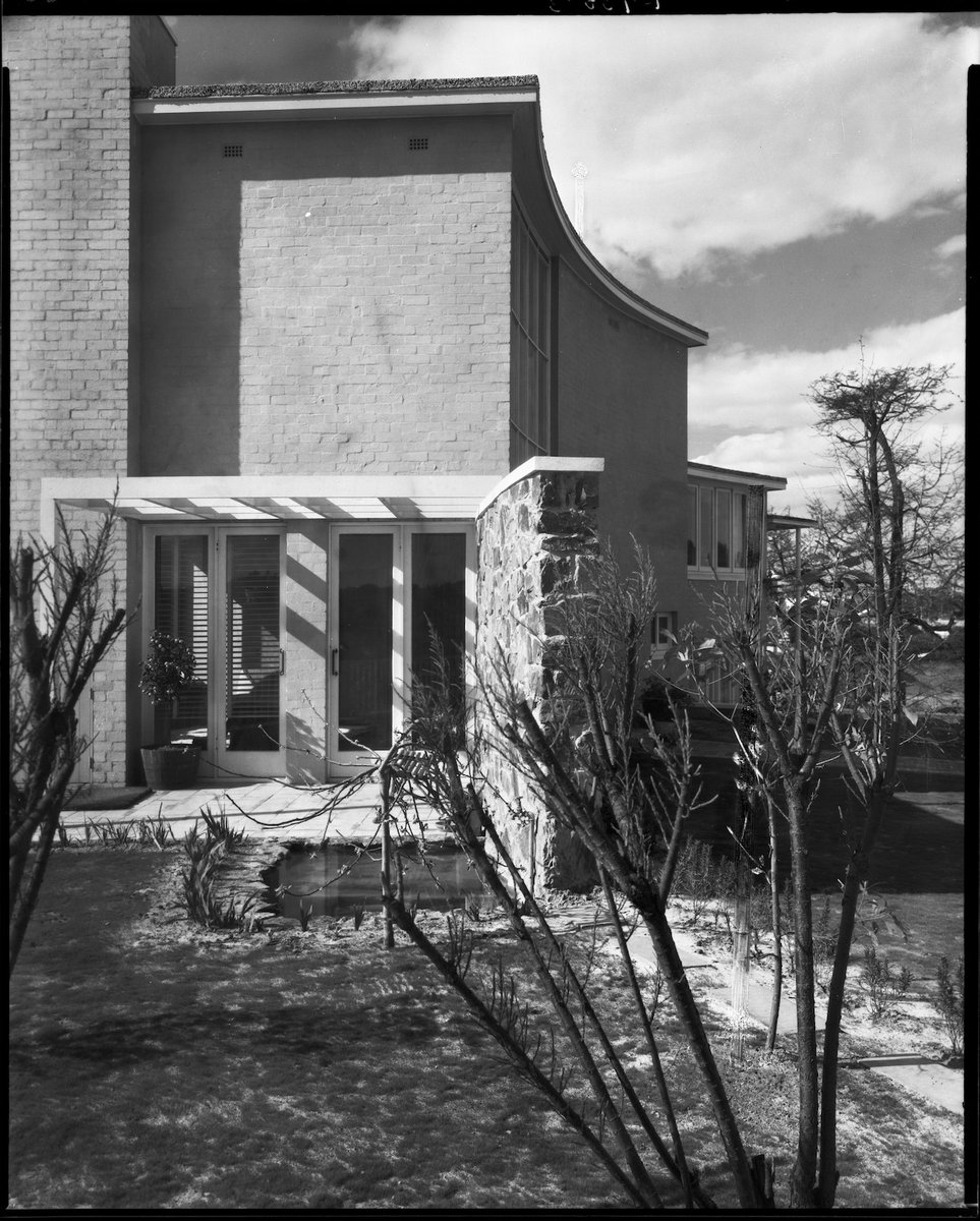 Flats designed by Roy Grounds, 3 Glover Court, Toorak (1943)