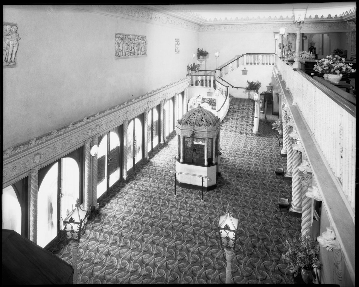 State theatre, 154 Flinders Street, designed by Bohringer, Taylor and Johnson - interior, Melbourne City (1941?)