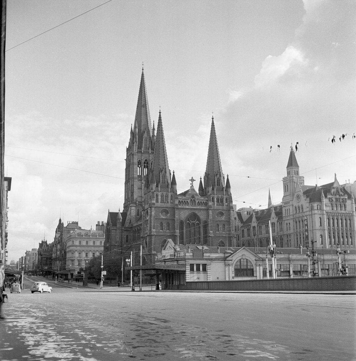 Collection of negatives showing Melbourne streets and surrounds, Melbourne City (1940–50)