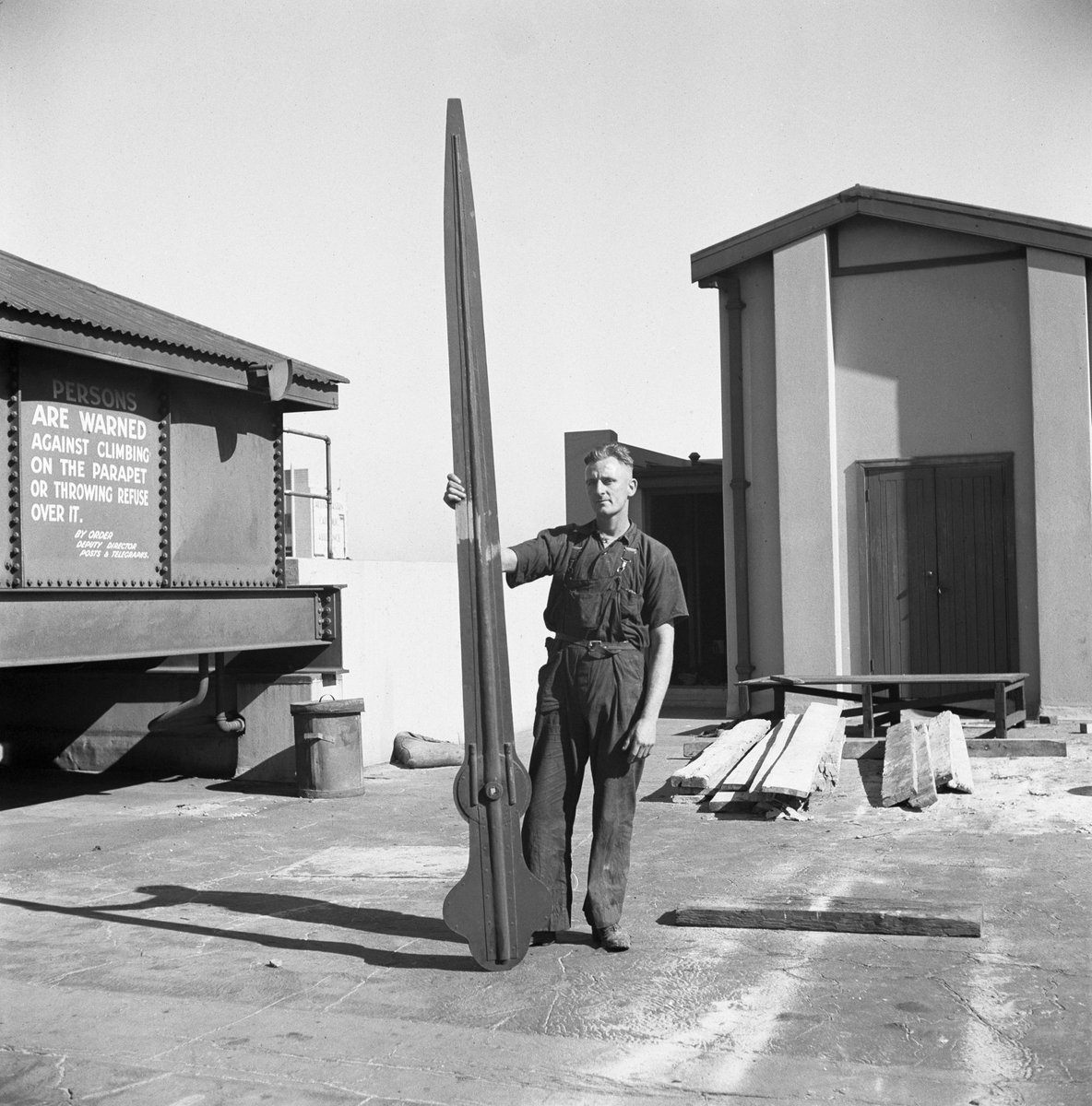 Collection of negatives showing Melbourne streets and surrounds, Melbourne City (1940–50)