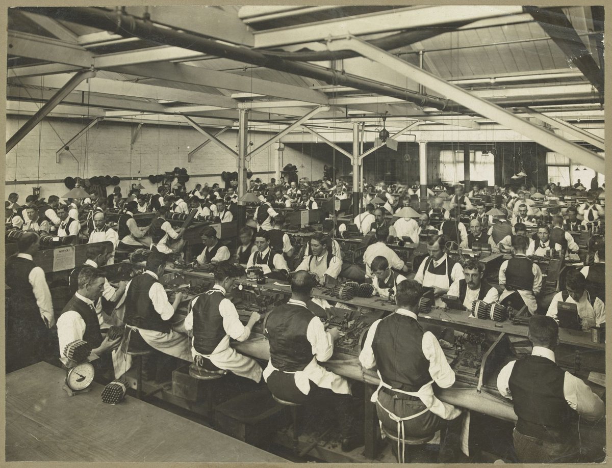 Cigar making room, States Tobacco Company, A'Beckett Street, Melbourne, Melbourne City (1900–20)
