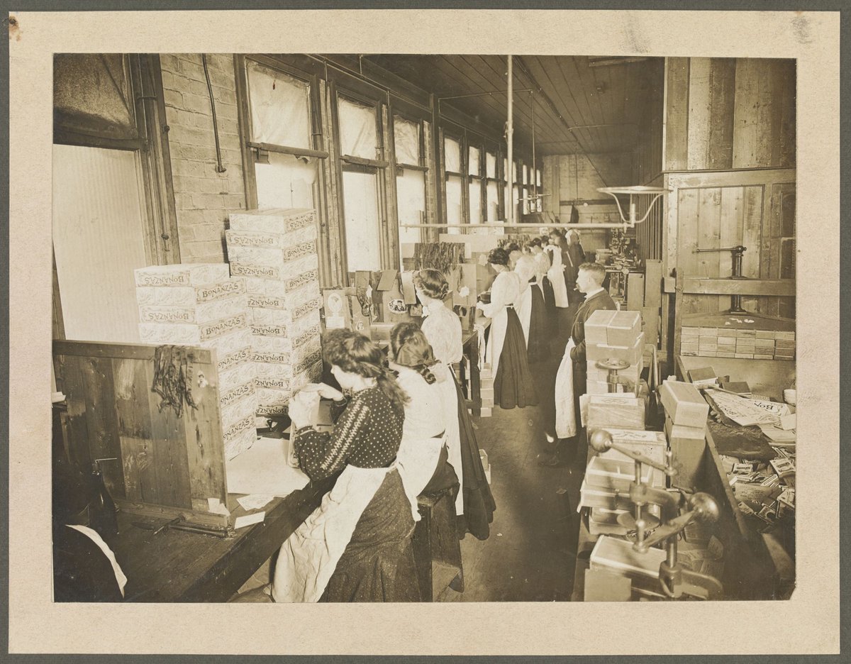 Packing Room, States Tobacco Company, A'Beckett Street, Melbourne ; Cigar Packing Room, A'Beckett Street, Melbourne, Melbourne City (1910)