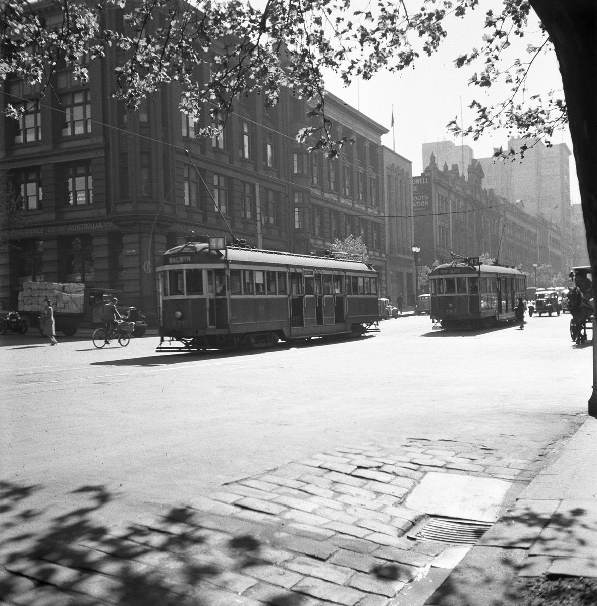 Collection of negatives showing Melbourne streets and surrounds, Melbourne City (1940–50)