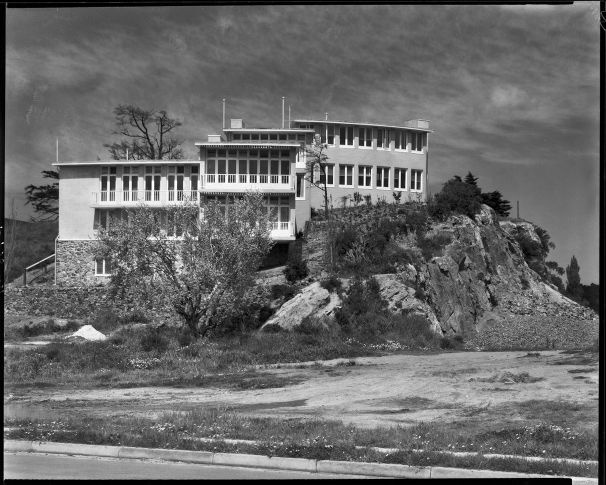 Flats designed by Roy Grounds, 3 Glover Court, Toorak (1943?)