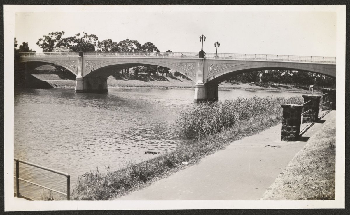 Locations and buildings in Melbourne, Victoria, Melbourne City (1940–45)