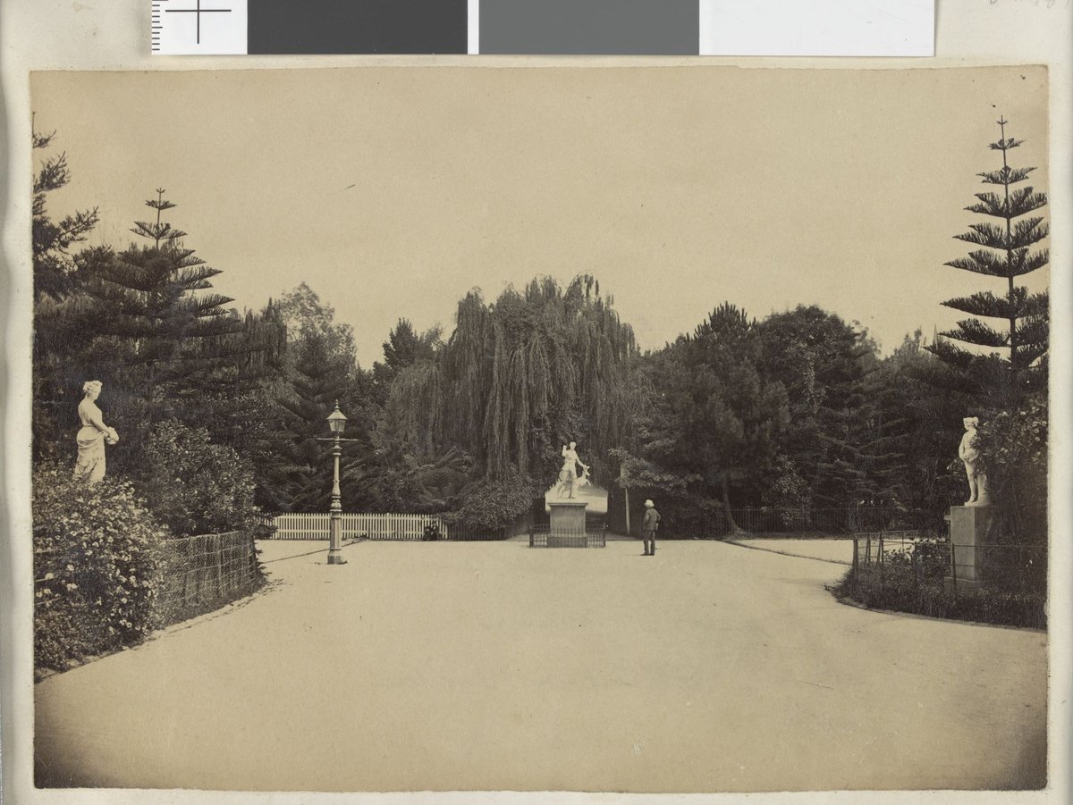 Central Avenue Fitzroy Gardens, East Melbourne (1876)