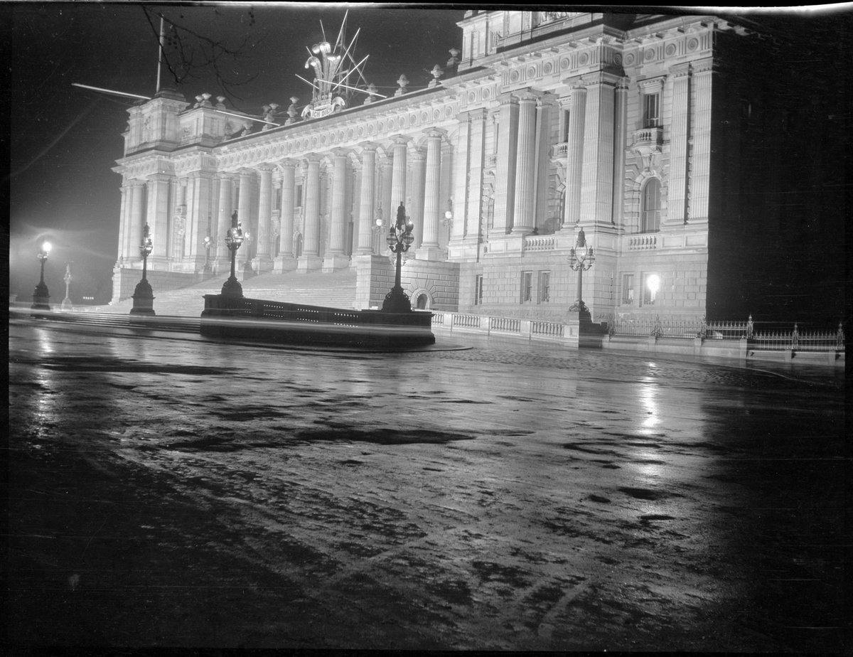 Illuminations in Melbourne during Royal Visit of Edward, Prince of Wales (1920)