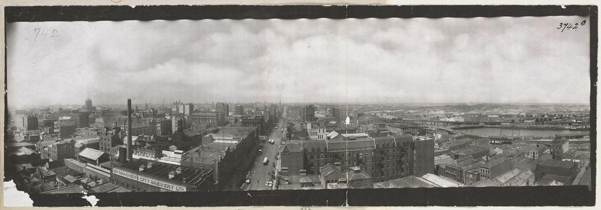 Panoramic view of Melbourne looking east along Collins Street, Melbourne City (1900?)