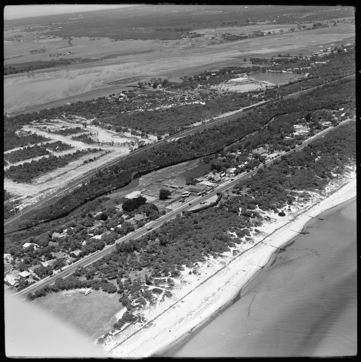 Aerial view of Carrum, looking east (1949)