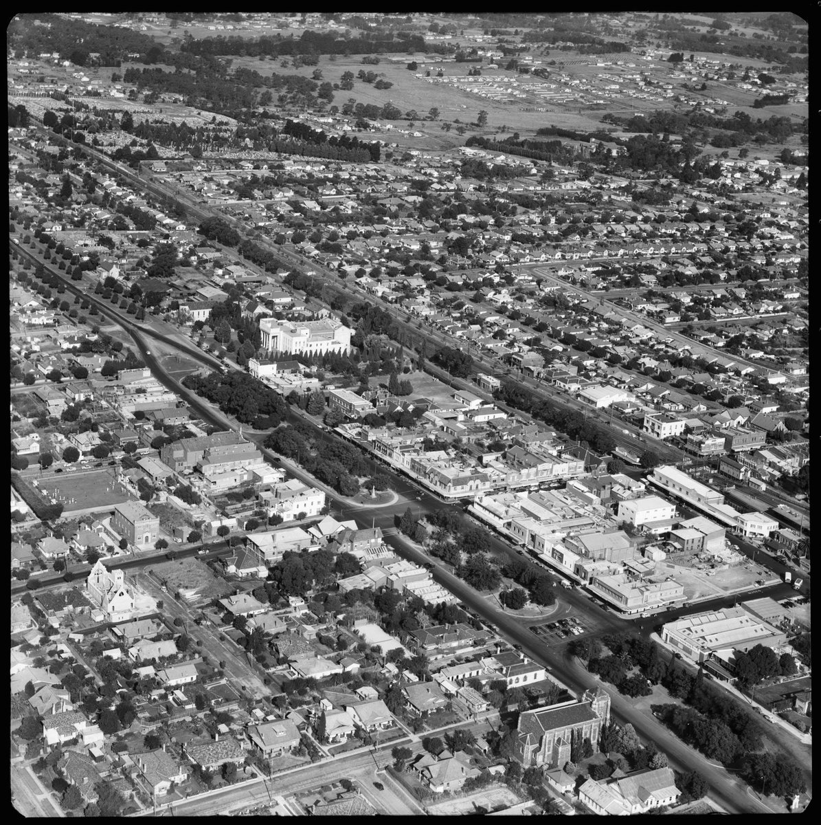 Aerial views of Box Hill, Victoria (1953)