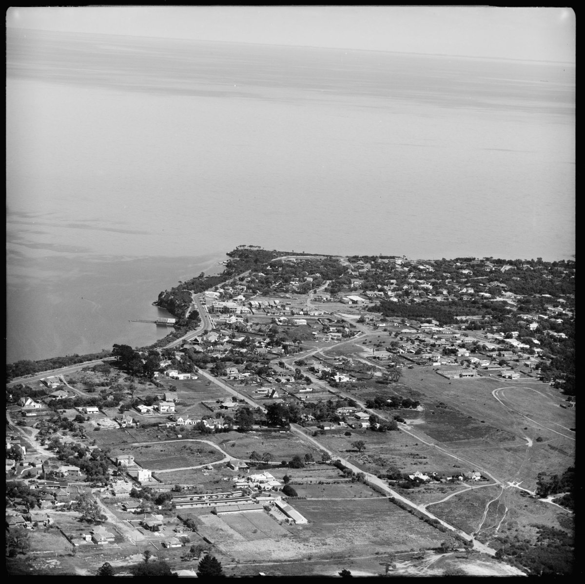 Aerial views of Beaumaris, Victoria (1951)