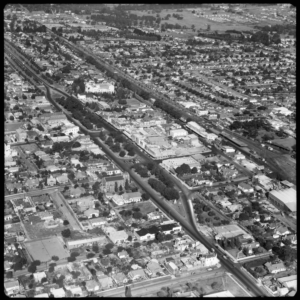 Aerial views of Box Hill, Victoria (1953)