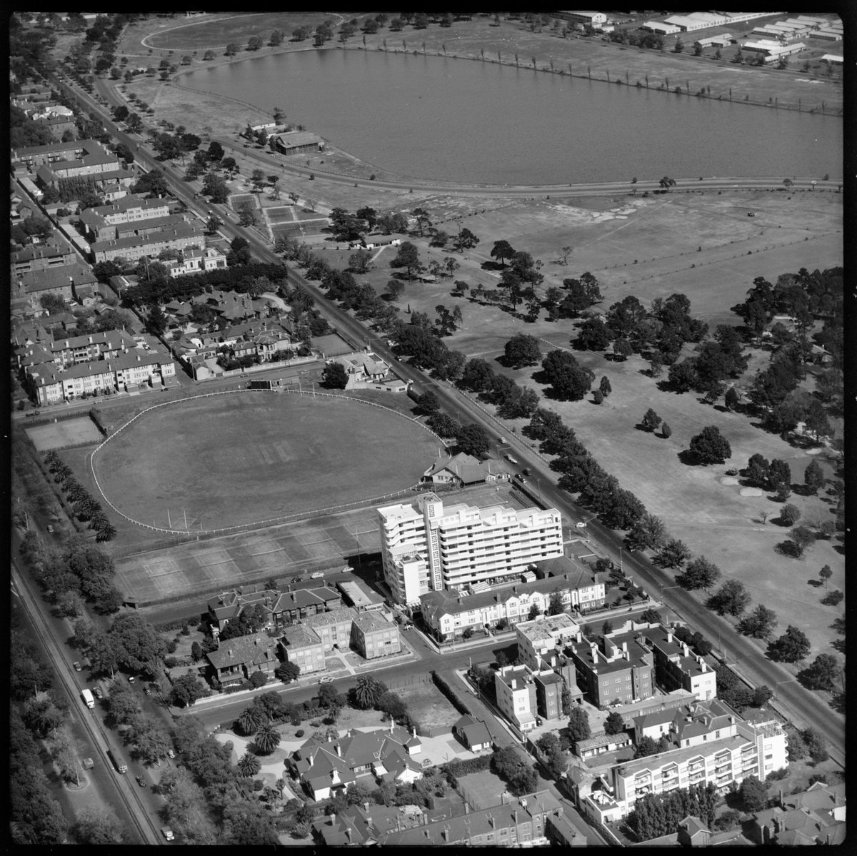 Aerial views from Albert Park, Victoria (1951)