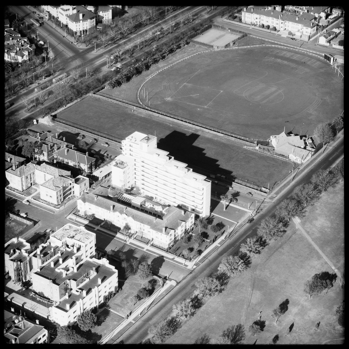 Aerial views from Albert Park, Victoria (1951)