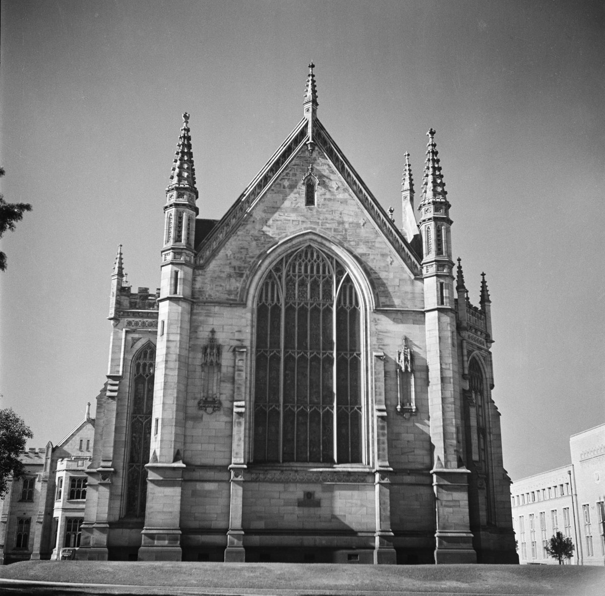 Melbourne. University of Melbourne buildings, Parkville (1949)