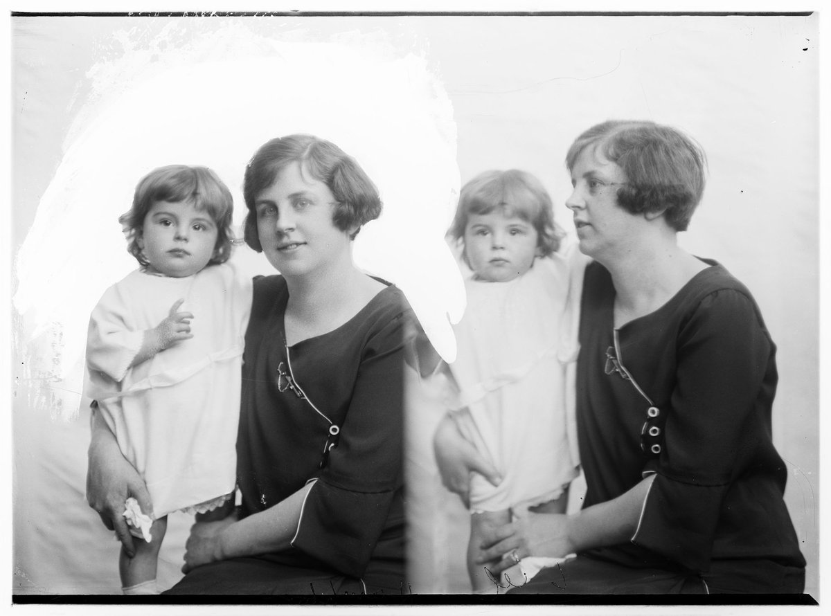 Studio portrait of mother and child, family name possibly Hawthorn (1920–30)