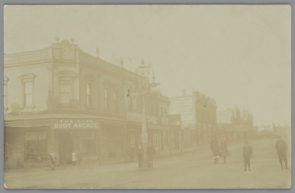 Cnr. Auburn & Burwood Rds. Hawthorn (c. 1904)