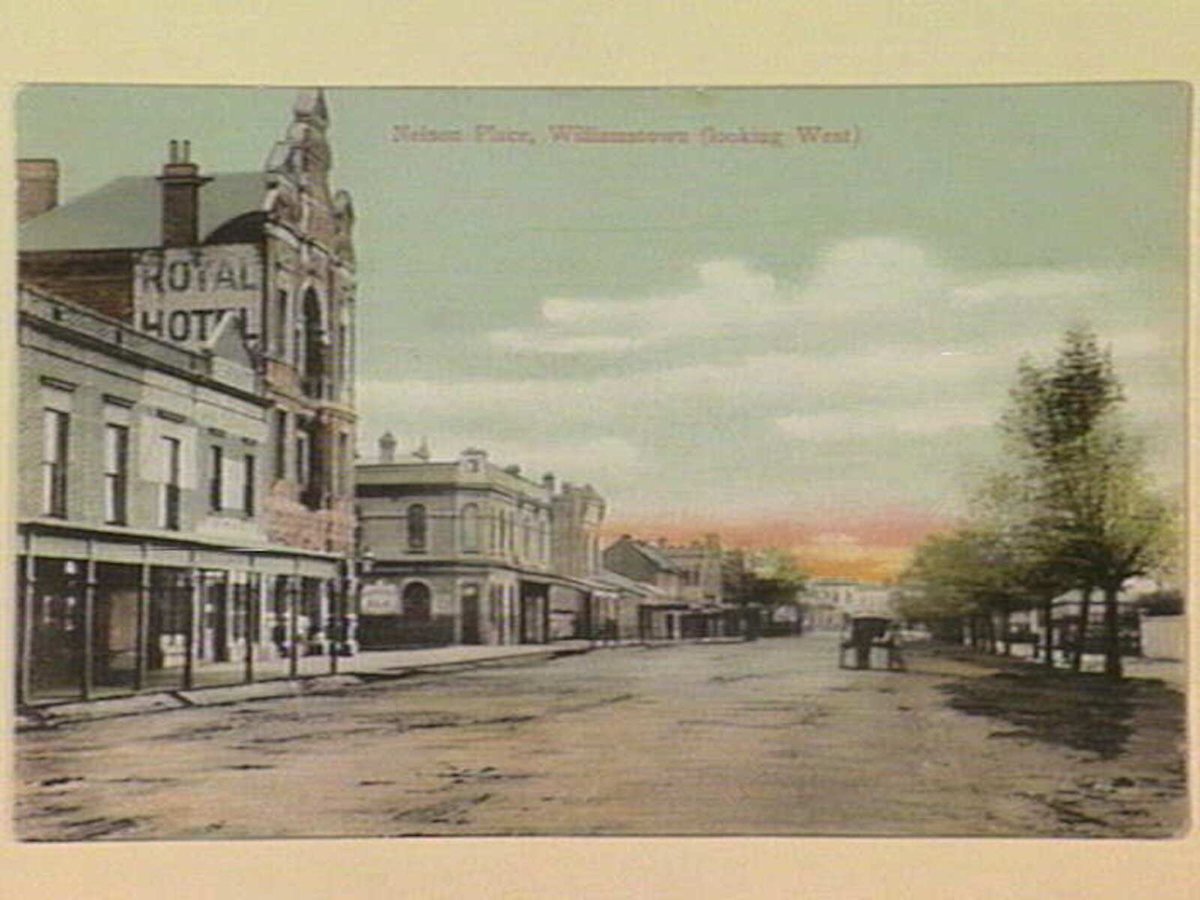 Nelson Place, Williamstown (looking West) (c. 1906)