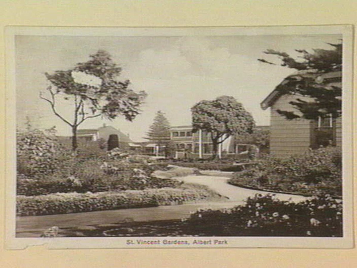 St. Vincent Gardens, Albert Park (c. 1915)