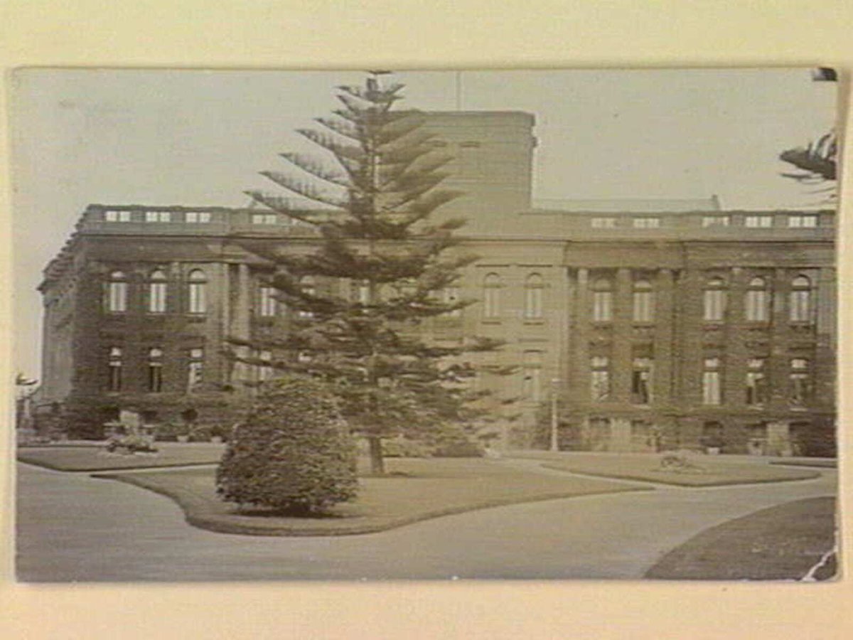 St. Kilda Town Hall, St Kilda (c. 1907)