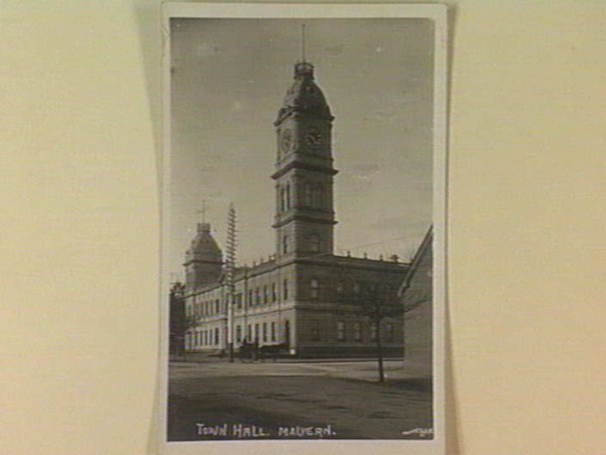 TOWN HALL. MALVERN (c. 1910)