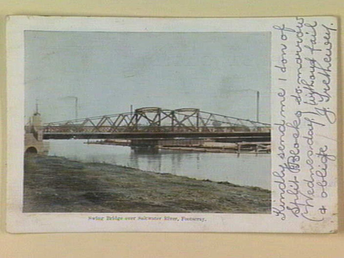 Swing Bridge over Saltwater River, Footscray (c. 1907)