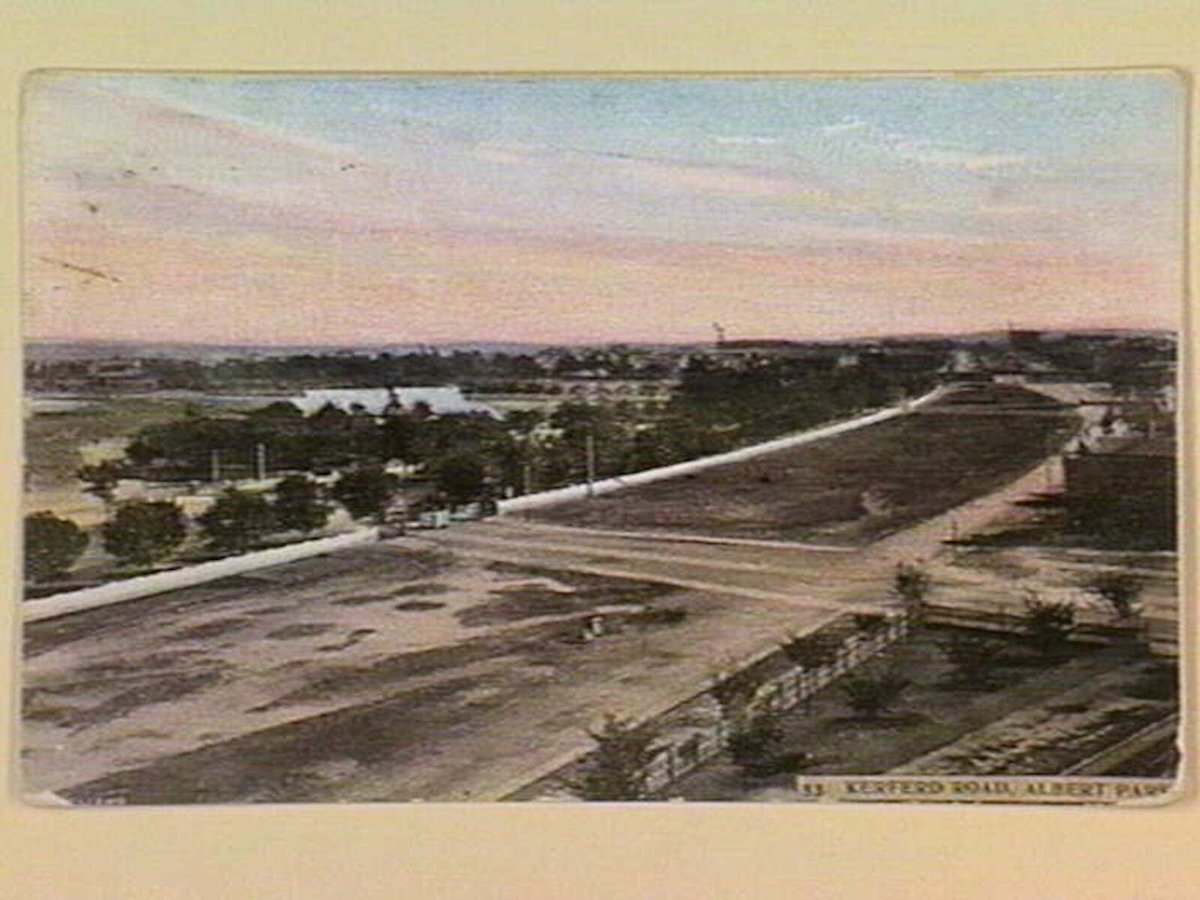 Kerferd Road, Albert Park (c. 1907)