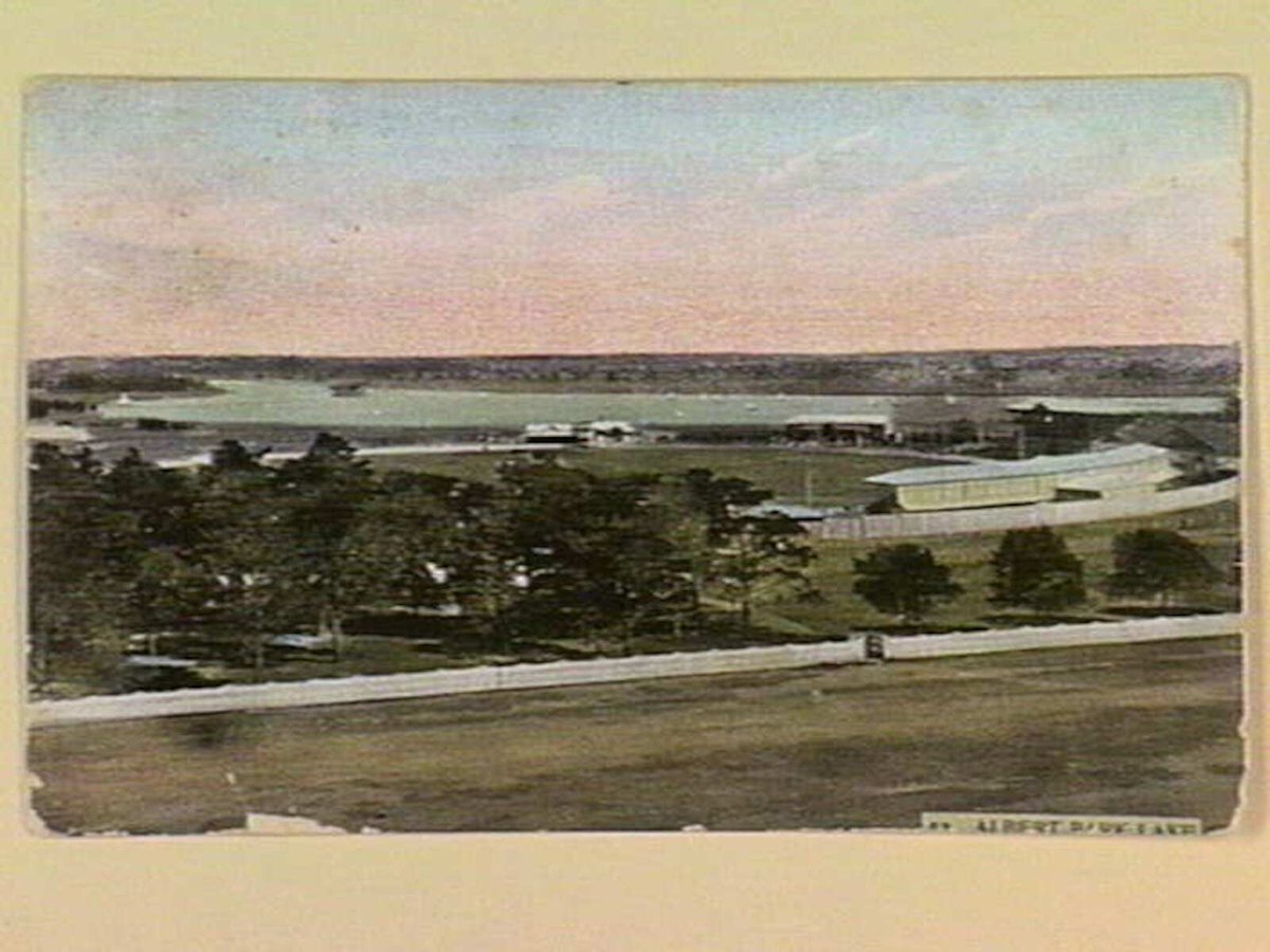 ALBERT PARK LAKE (c. 1905)