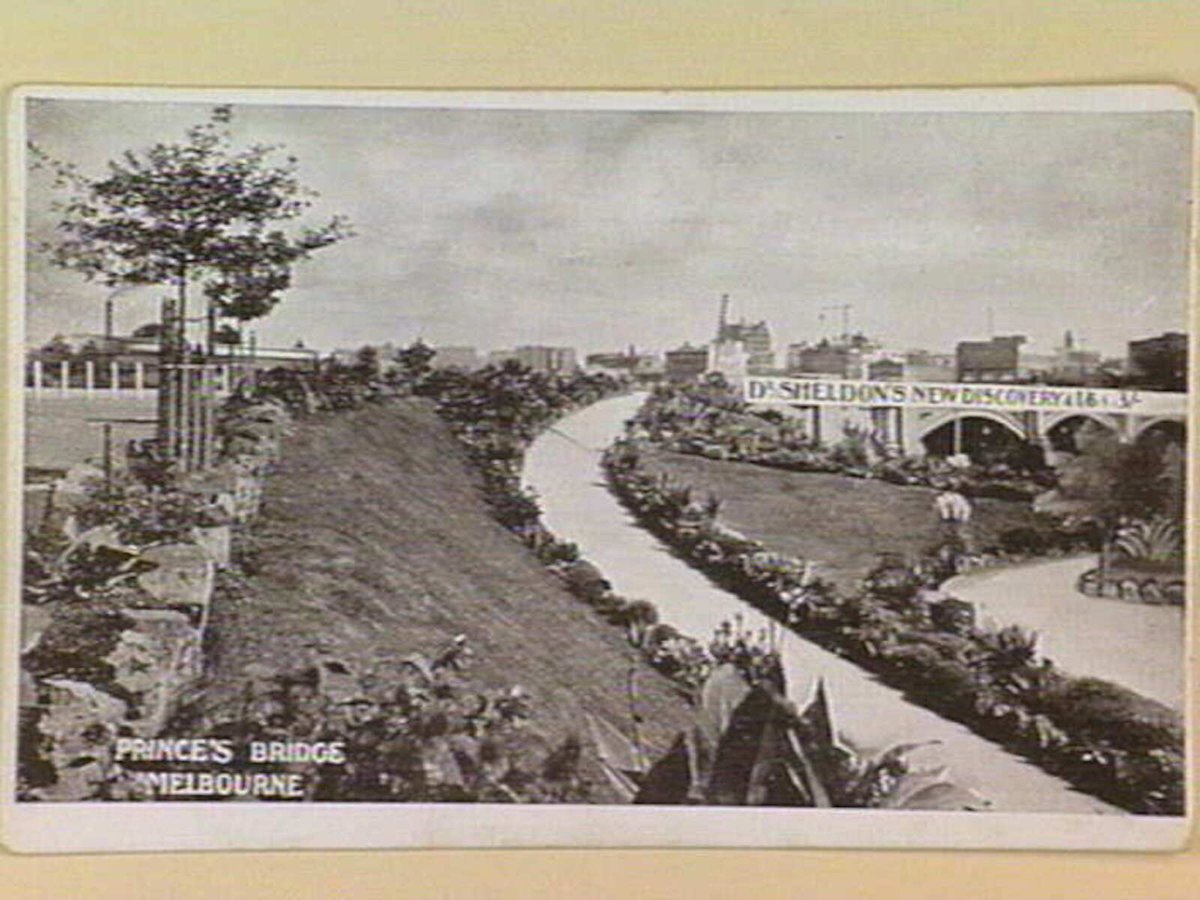 PRINCE'S BRIDGE MELBOURNE (c. 1910)