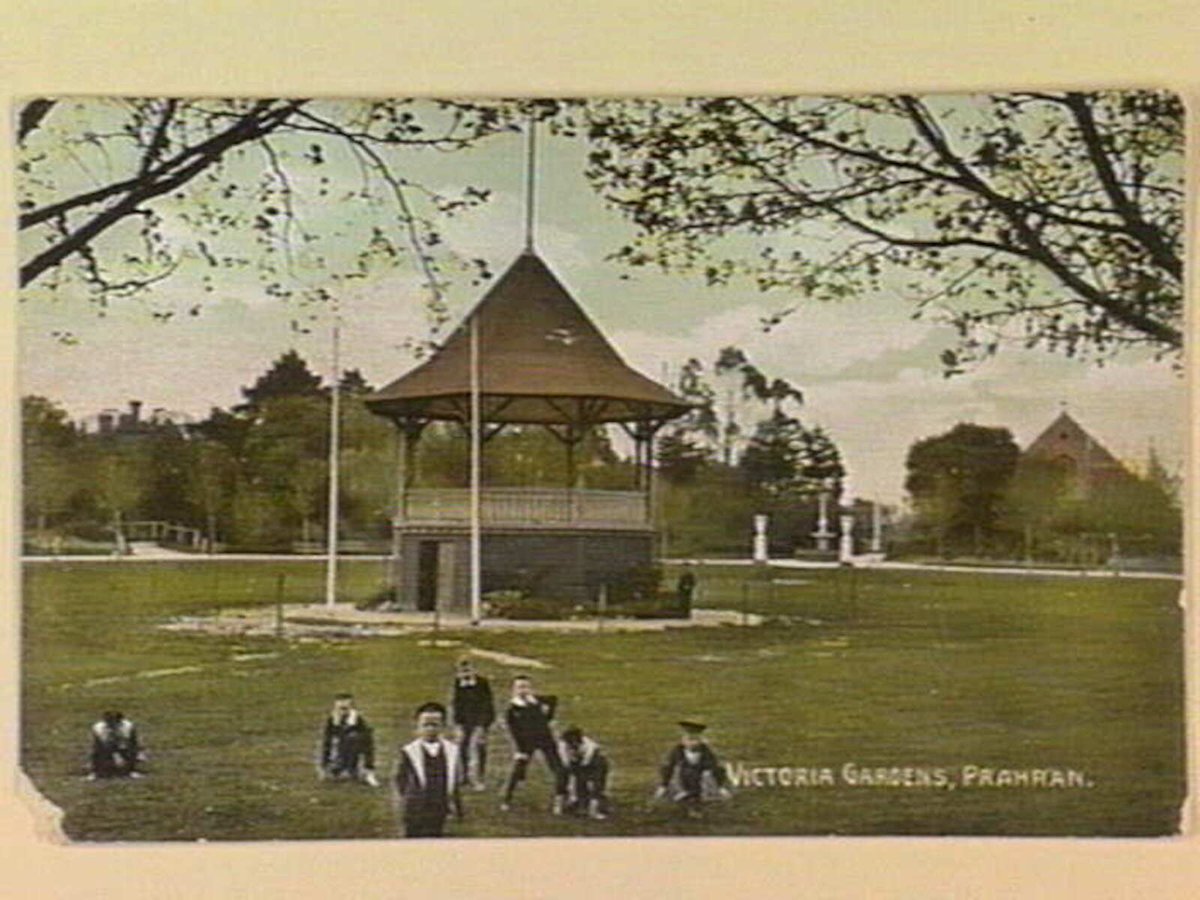 VICTORIA GARDENS, PRAHRAN (c. 1910)