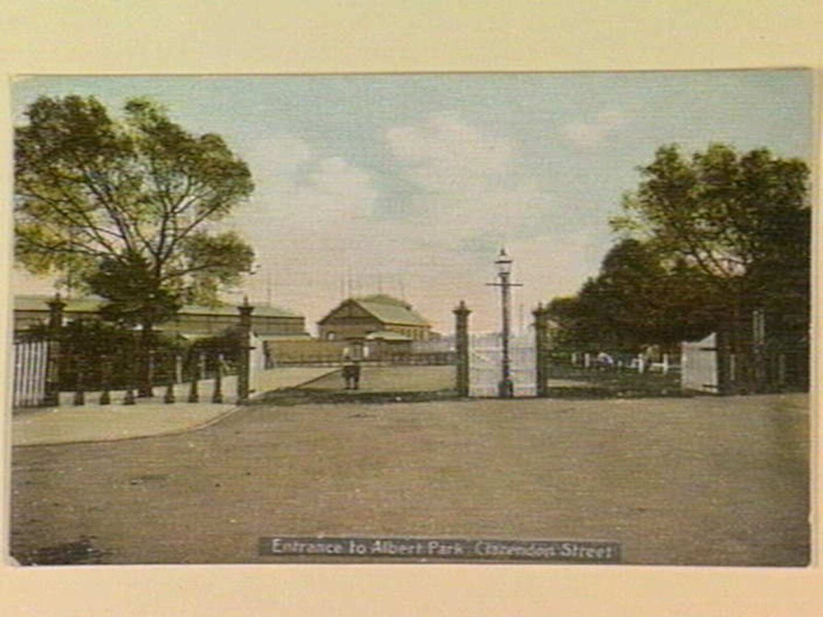 Entrance to Albert Park, Clarendon Street (c. 1908)