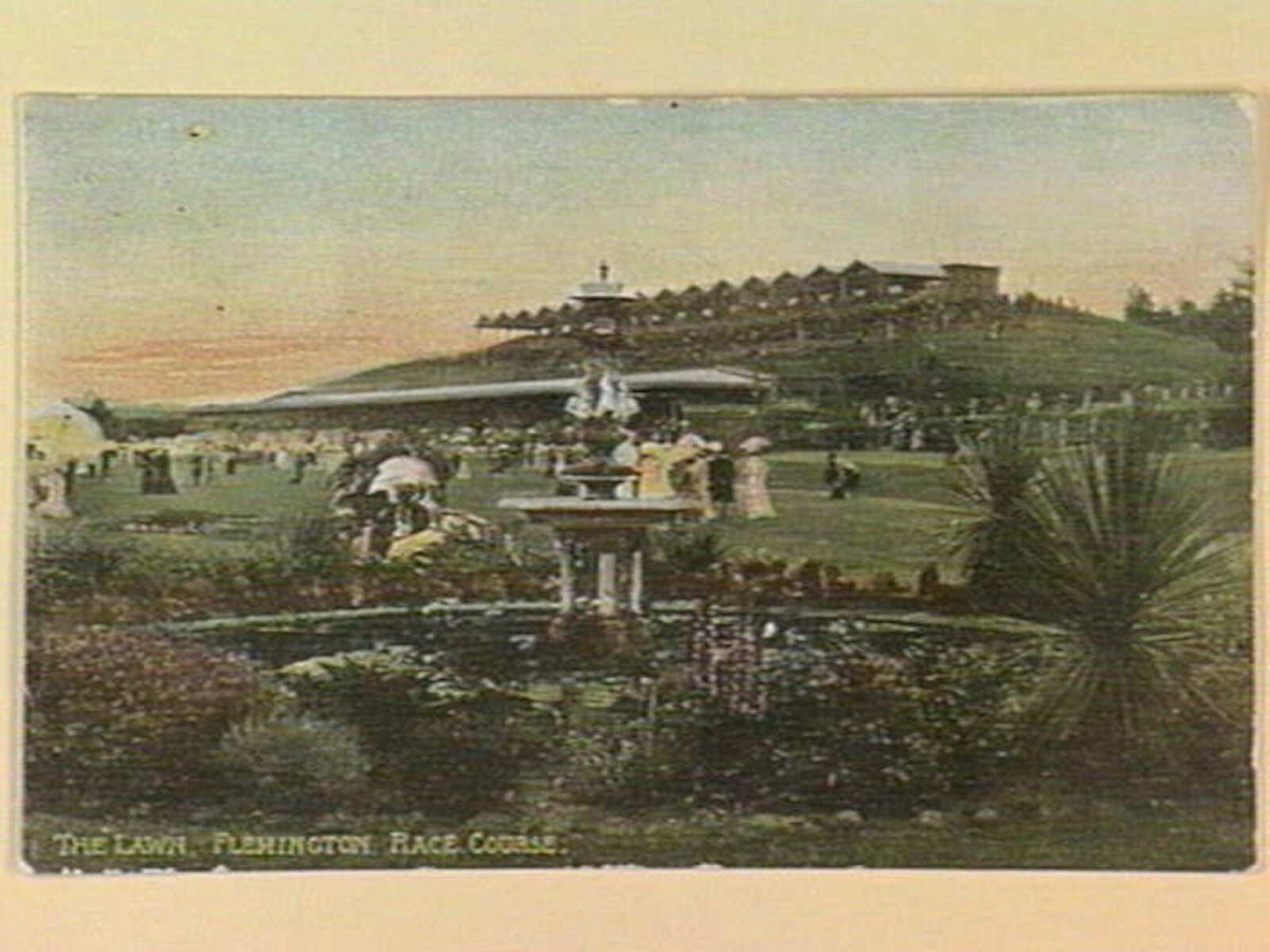 THE LAWN, FLEMINGTON RACE COURSE (c. 1909)