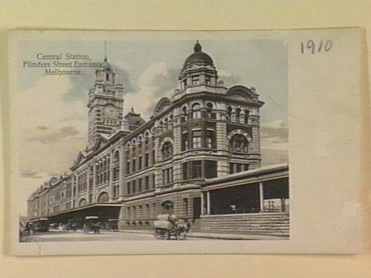 Central Station, Flinders Street Entrance Melbourne, Melbourne City (c. 1908)