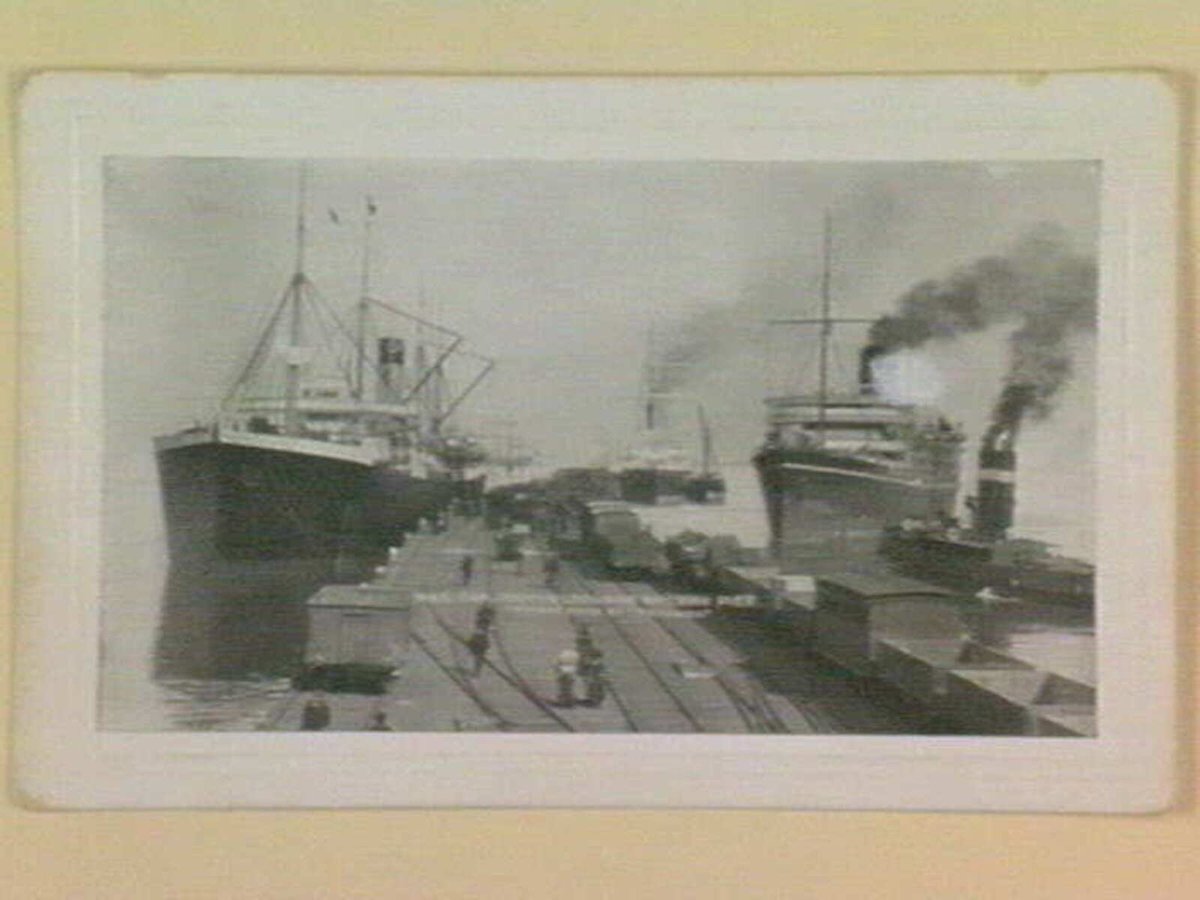 MAILDAY, PORT MELBOURNE RAILWAY PIER (c. 1900)