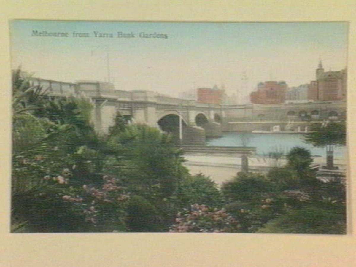 Melbourne from Yarra Bank Gardens, Yarra River (1903–14)
