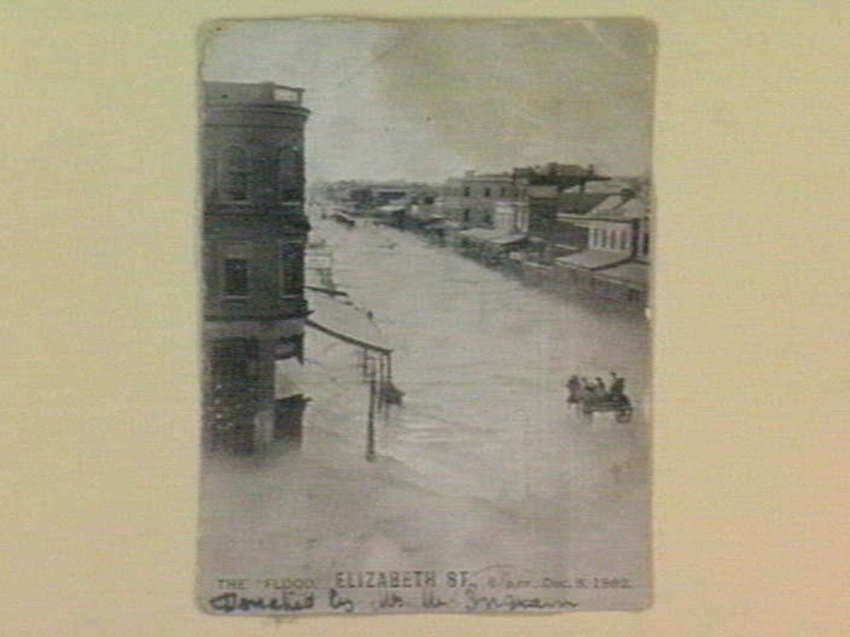 "The Flood", Elizabeth St., 6 pm. Dec. 8, 1862, Melbourne City
