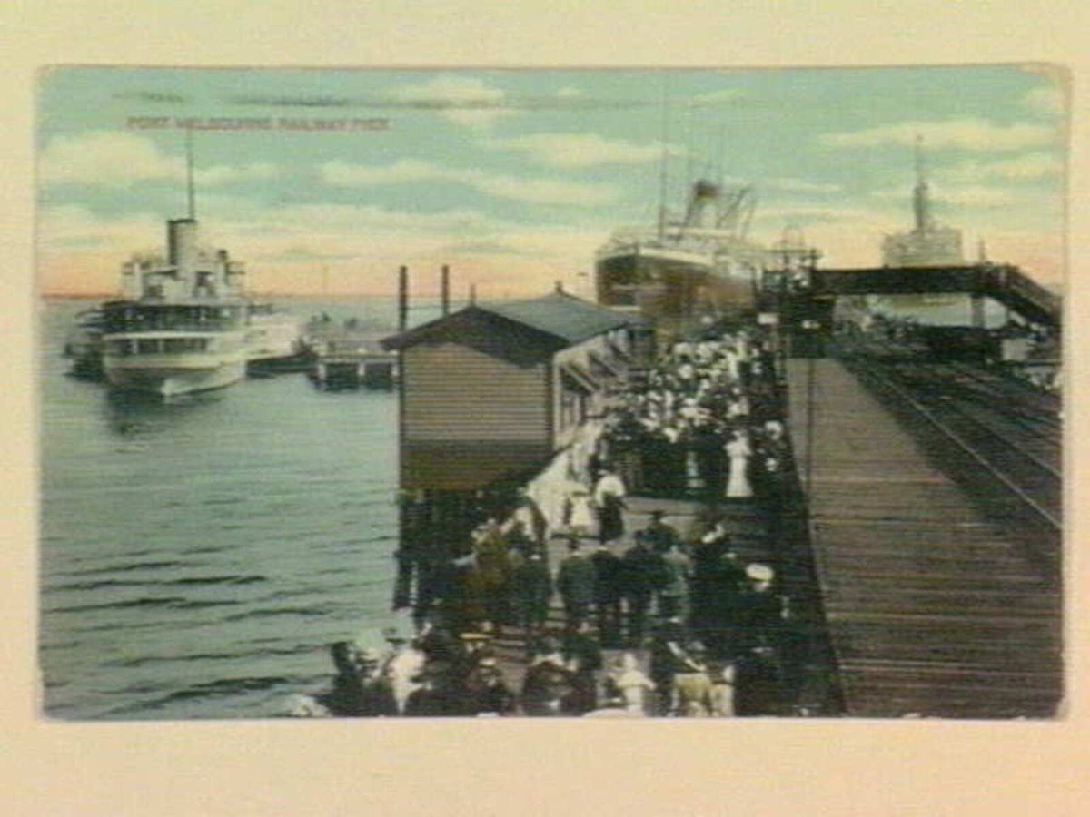 PORT MELBOURNE RAILWAY PIER (c. 1914)