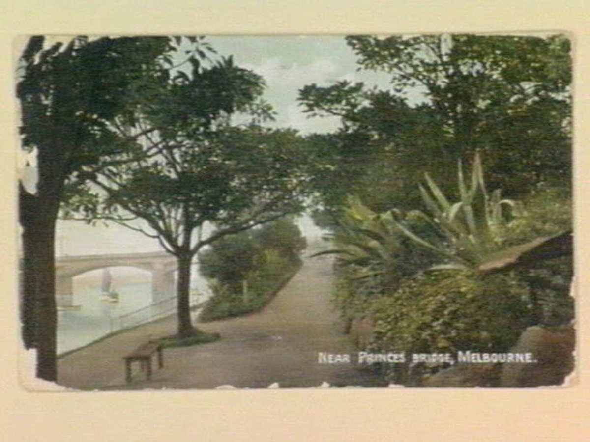 Near Princes Bridge, Melbourne, Melbourne City (c. 1907)