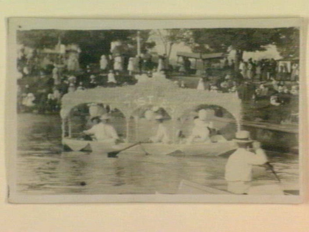 Regatta on the Yarra River (1905–14)