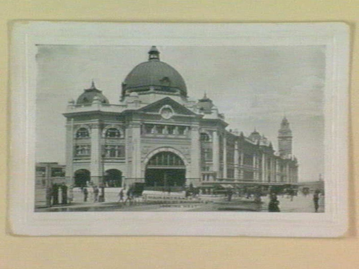 MAIN ENTRANCE TO FLINDERS St. RAILWAY STN LOOKING WEST, Melbourne City (1905–14)