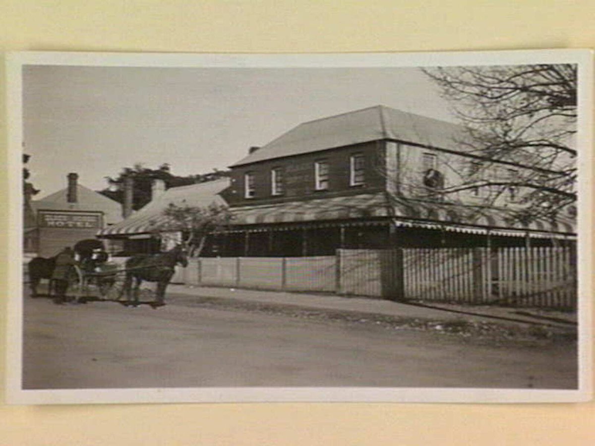 Black Horse Hotel at Richmond (1924)